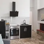K Nyaraló *